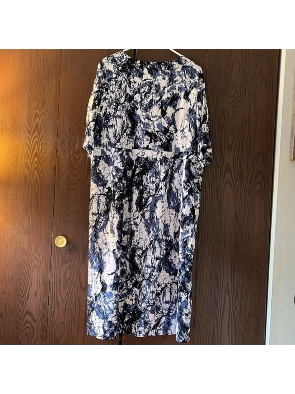 No Brand Boho, short sleeved midi white, navy, black dress. Size XXL. NWOT